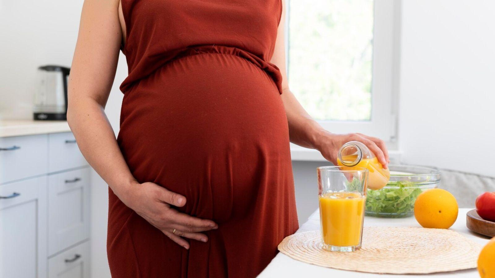 Pregnancy Superfoods: The Best Nutrition for a Healthy Baby and Mom